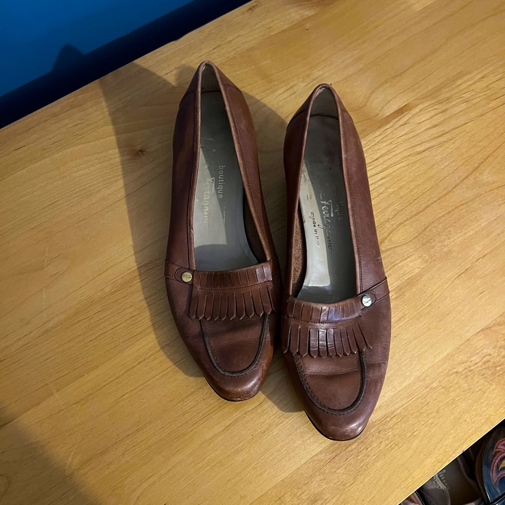 Ferragamo old school vintage loafers size 8.5